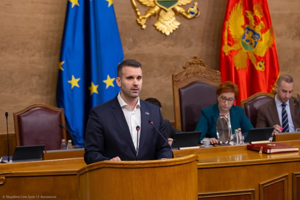 Spajić sjutra odgovara na pitanja poslanika