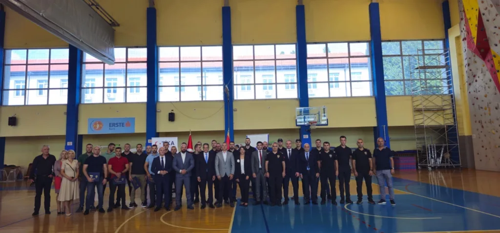 Na Policijskoj akademiji u Danilovgradu upriličena svečanost povodom završetka specijalizovane obuke za zaštitu VIP ličnosti