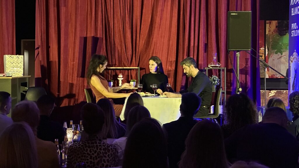 Završna predstava Teatra u Living Room-u: “Top prijatelji” zatvorili jesenju sezonu