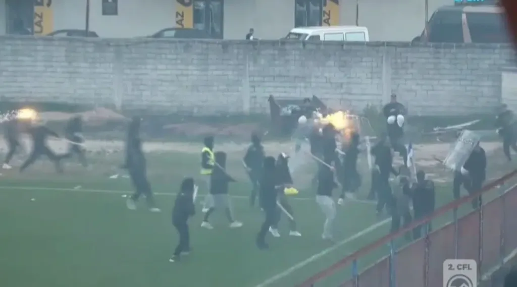 UP: Oko 40 “Vojvoda” bilo sakriveno u službenim prostorijama, analiziraćemo postupanje policije i odgovornih lica FK Sutjeska