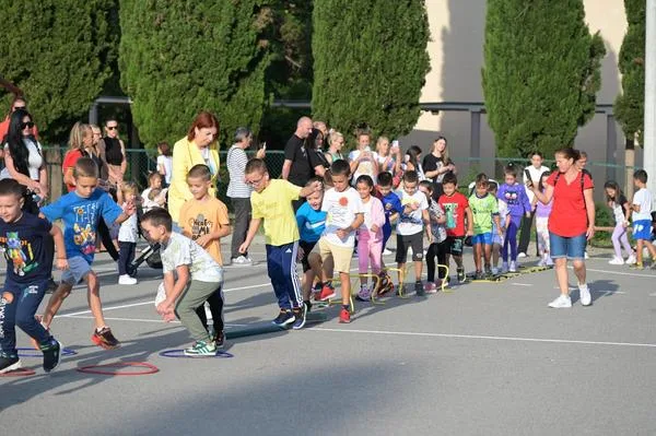 Na poligonu i terenu svih 1.145 učenika