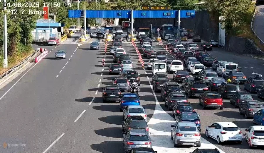 Velike gužve na naplatnoj rampi Sozina: Tunel povremeno zatvaran