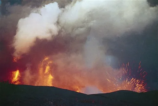 Eruptirao vulkan u Japanu, pojavio se oblak pepela i dima
