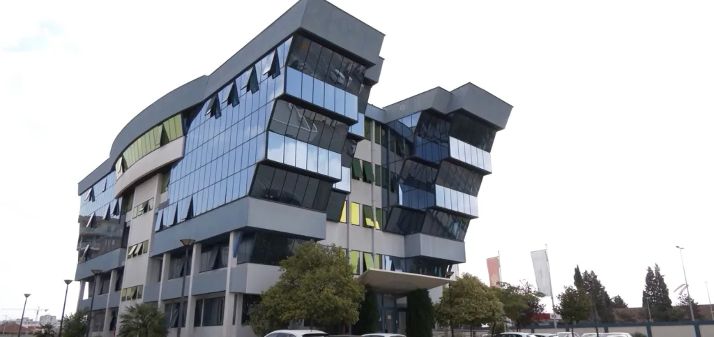 Vodovod: Voda i dalje zamućena, ostaje na snazi preporuka da se prokuvava voda