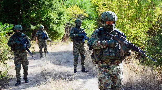 Grupa Albanaca pucala na pripadnike Vojske Srbije kod baze “Debela glava”