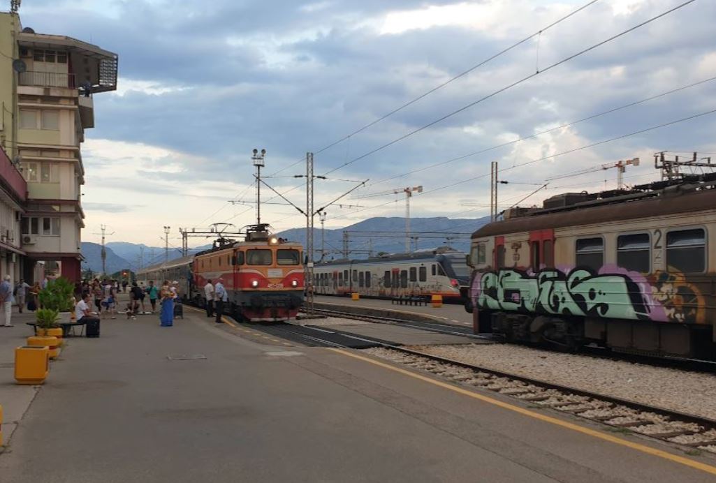 Vozovi mile, lani kasnili 92 sata