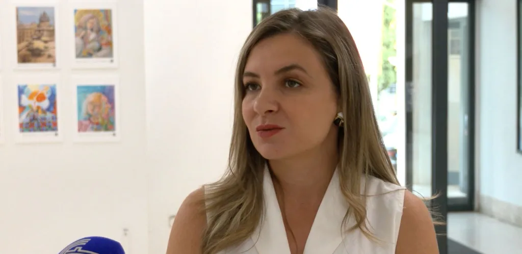 (VIDEO) Batilović: Vrijednost radova na adaptaciji KIC-a 220.000 eura, Velika sala nakon više decenija dobila novo ruho