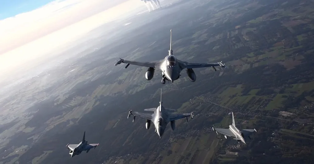 Pao indijski borbeni avion na aeromitingu u Dubaiju, poginuo pilot