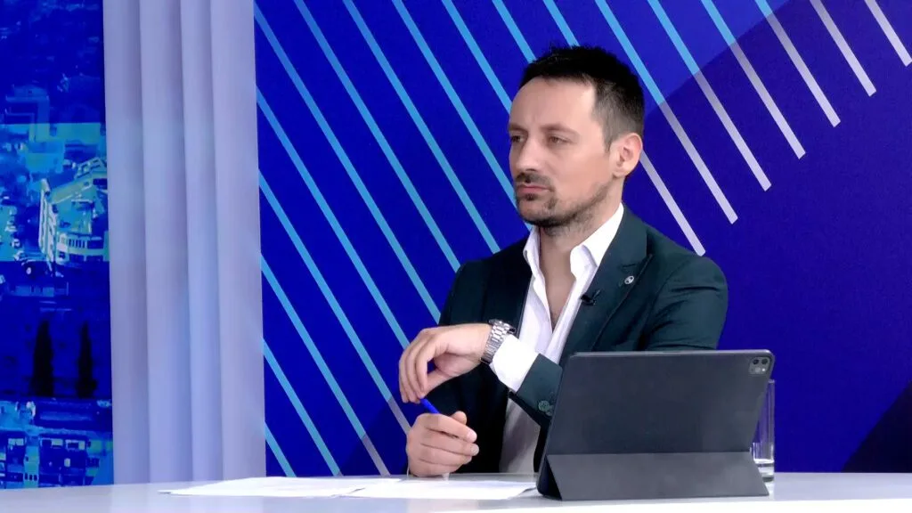 “Dobro jutro, Podgorice”: Bindžovanje vs tradicionalna televizija – ko dobija, a ko gubi?