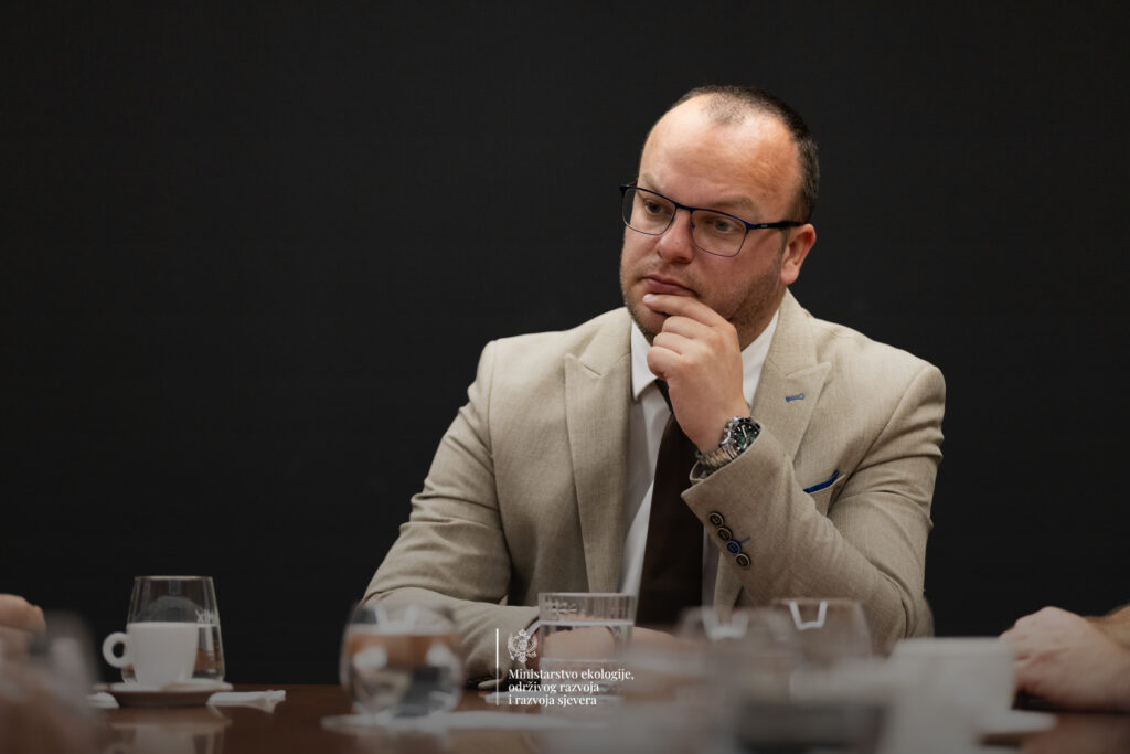 Ćulafić: Tokom novembra sprovedena 192 inspekcijska nadzora auto servisa, pronađeno 10.800 otpadnih guma