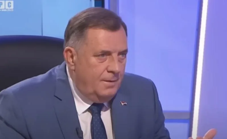 Milorad Dodik raspisuje referendum o sebi