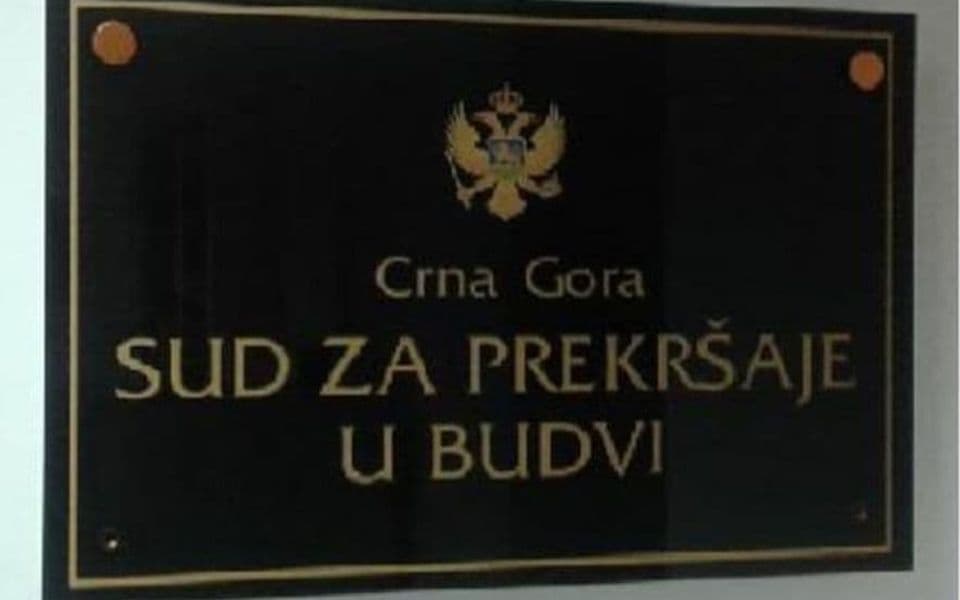 Ulcinjaninu 60 dana zatvora zbog nasilja u porodici: Napao roditelje, sestru i sestričinu