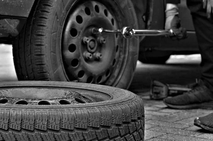 UP: Kazne za vožnju bez zimskih guma od 300 do 3.000 eura