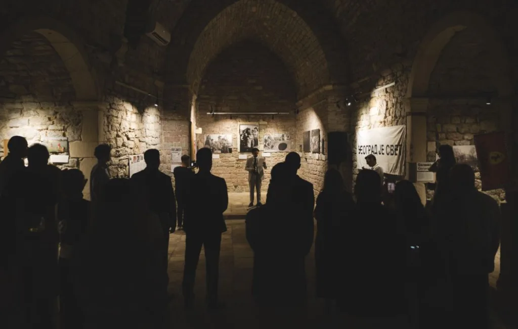 Hrabrost i otpor devedesetih kroz izložbu u Budvi