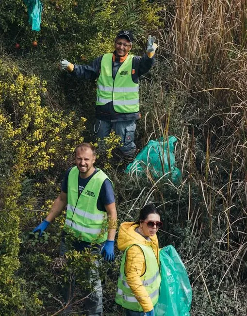 Akcija čišćenja rijeke Rikavac: Volonteri NVO Kompas prikupili gotovo 80 džakova otpada
