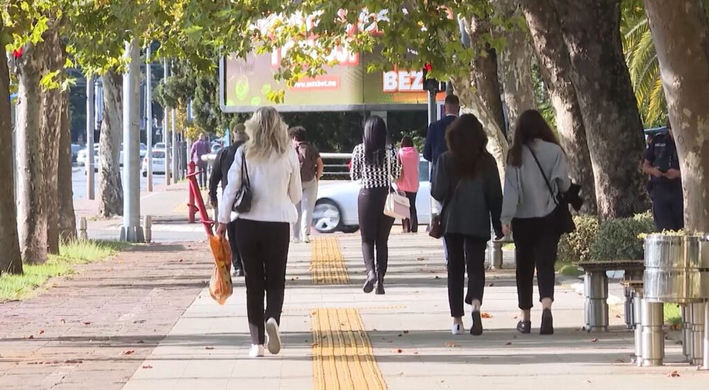 U 17 opština negativan prirodni priraštaj, građani najviše odlaze iz Bijelog Polja, Rožaja i Pljevalja