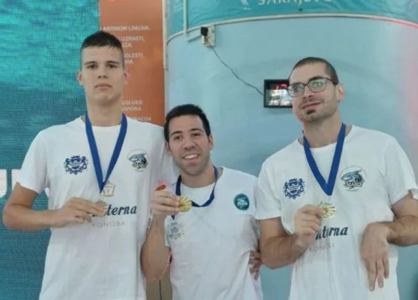 Podgorički plivački klub Mako osvojio 12 medalja u Sarajevu