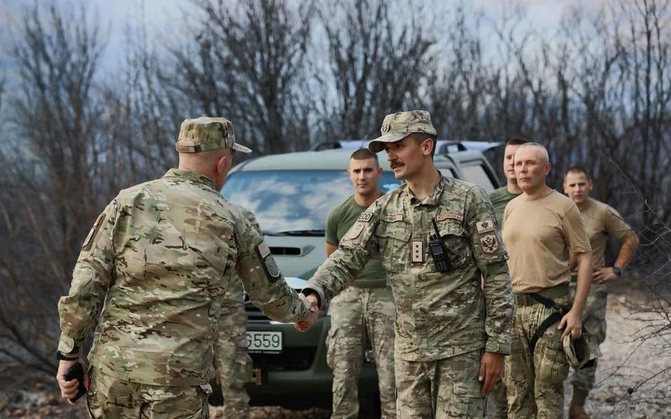 General Vuksanović obišao pripadnike VCG i vatrogasne ekipe u Piperima