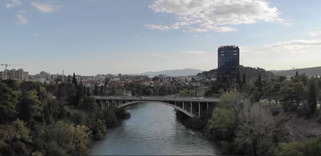 “Umjesto čestitke, ja Vam poklanjam Grade moj”