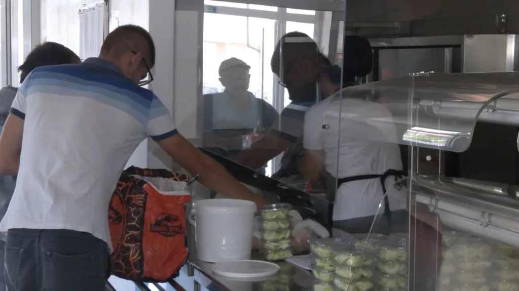 (VIDEO) U Narodnoj kuhinji na Koniku od danas korisnicima dostupna kuvana jela