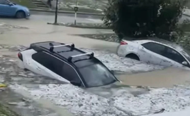 Snažno nevrijeme zahvatilo Sloveniju