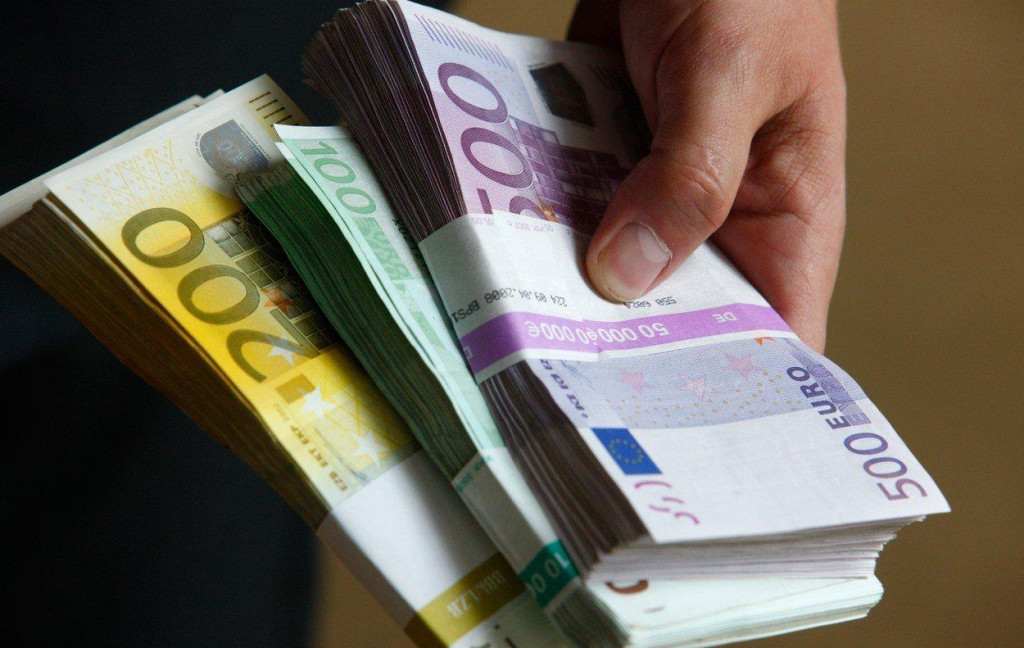 Krediti premašili 5,3 milijarde eura, štednja građana u porastu