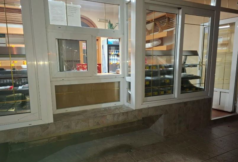 Obijena pekara u Nikšiću: Lopovi ponijeli pazar i registar-kasu