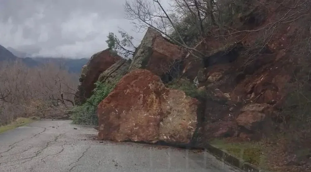 Odron na putu u Crmnici će biti uklonjen do utorka