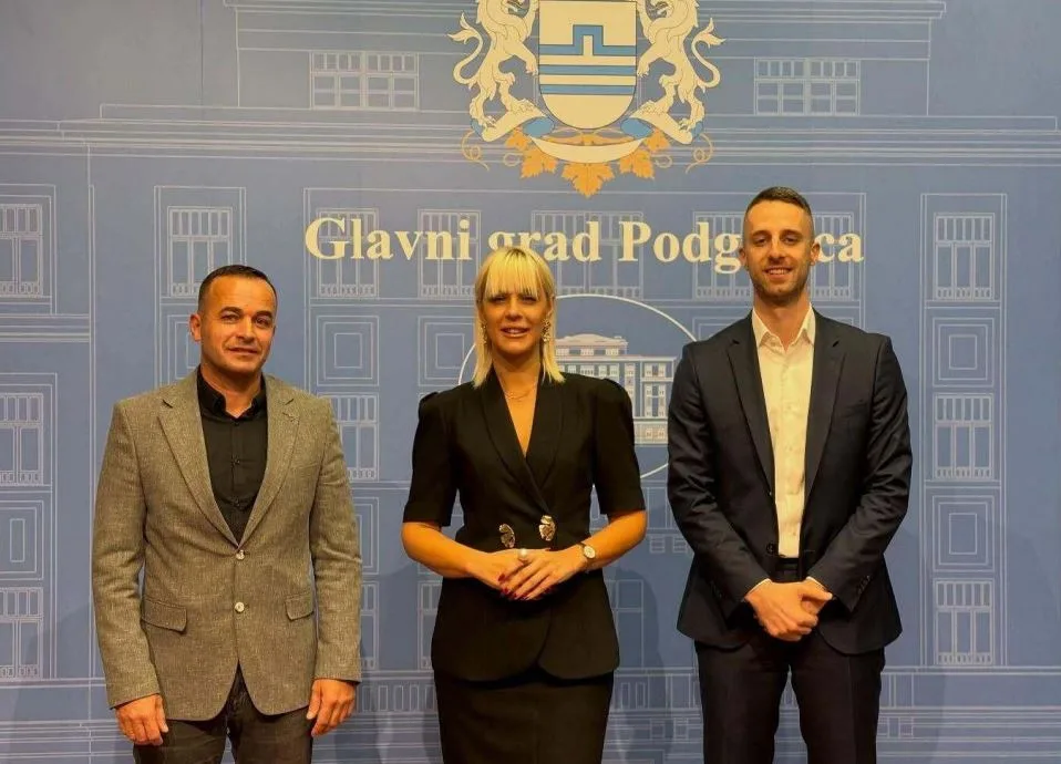 Ljiljanić: Cilj je da sve srednje škole u Podgorici dobiju tekbol stolove