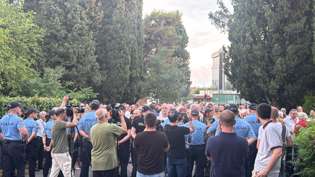 Policija o protestu na “Gorici”: Službenici bili maksimalno trpeljivi i tolerantni prema građanima