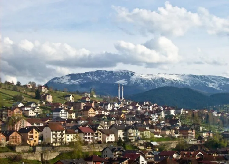 Rožaje: Uhapšene dvije osobe zbog falsifikovanja isprave i navođenja na ovjeravanje neistinitog sadržaja