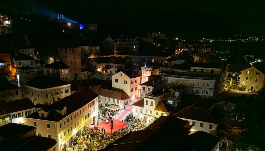 Crveni tepih kao uvod u svečano otvaranje 38. Filmskog festivala Herceg Novi