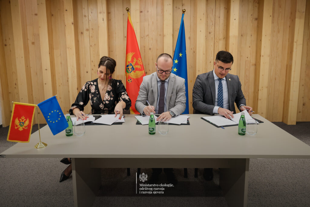 Adžović: Potpisivanje sporazuma značajan iskorak ka jačanju operative i spremnosti sistema za odgovor na vanredne situacije