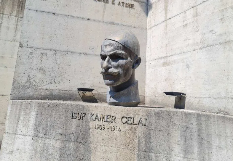 Uklonjen spomenik Jusufu Čeliću u Vusanju