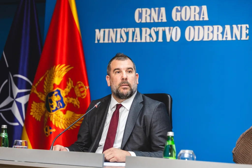 Krapović na međunarodnoj odbrambenoj izložbi i konferenciji SIDEC