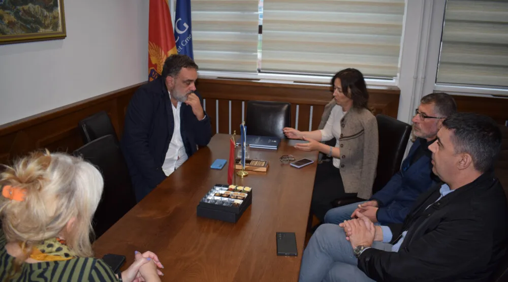 Drakić posjetio Filozofski fakultet: Saradnja kroz projekat usmjeren na edukaciju o etici nastavnog kadra u srednjoškolskom obrazovanju