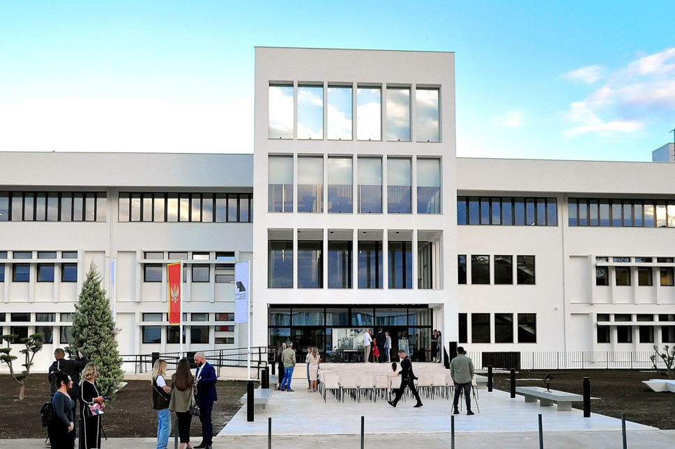 Studentski parlament ispravio sistemsku nepravdu: Nekoliko hiljada kolega sa Master studija zasluženo dobija diplomu