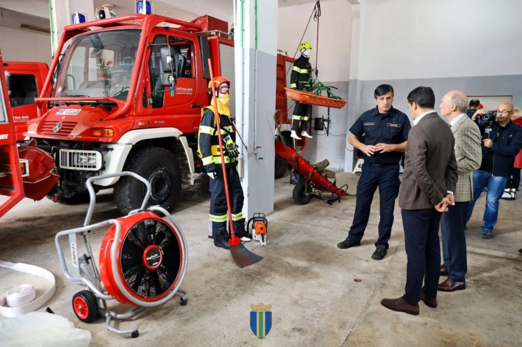 Raičević najavio nagrade: Vatrogascima po 500 eura, u planu i nova oprema