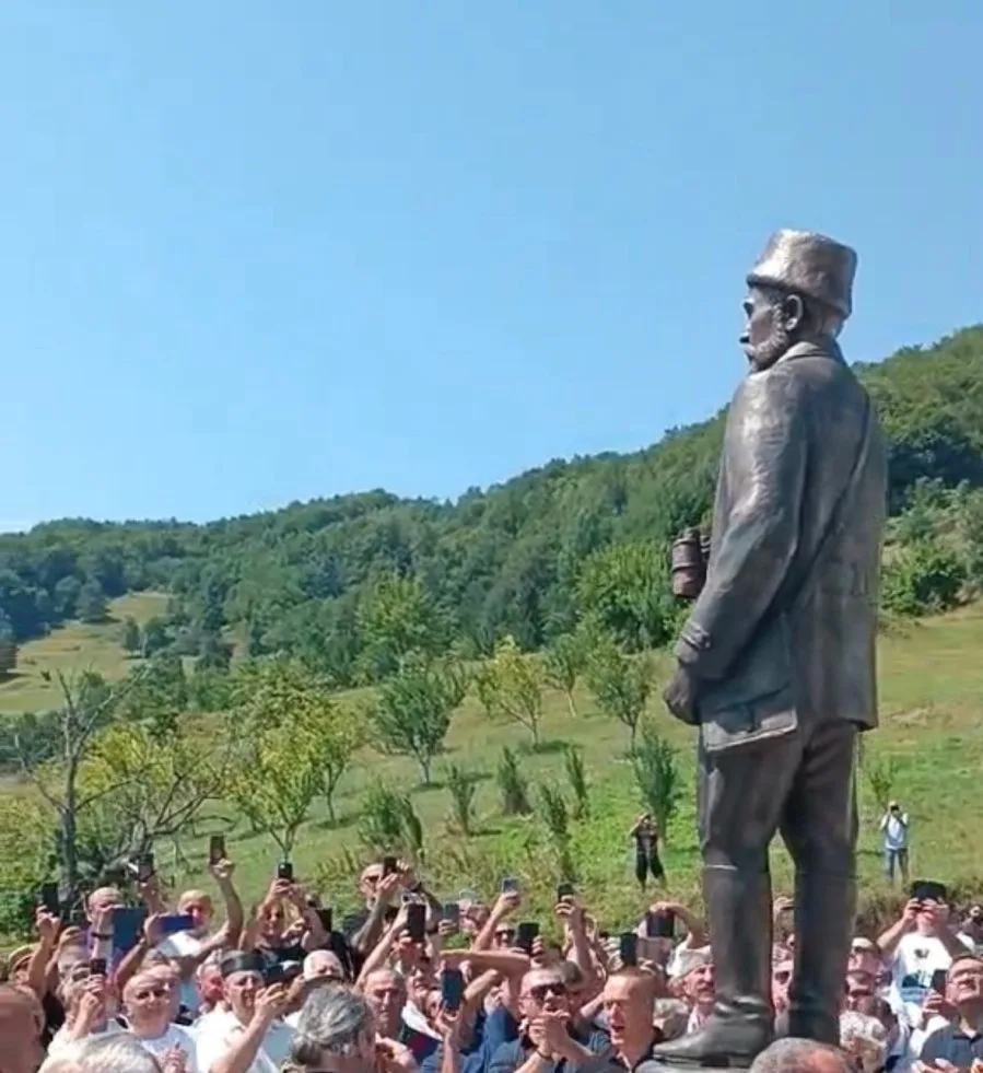 Otkriven spomenik Pavlu Đurišiću