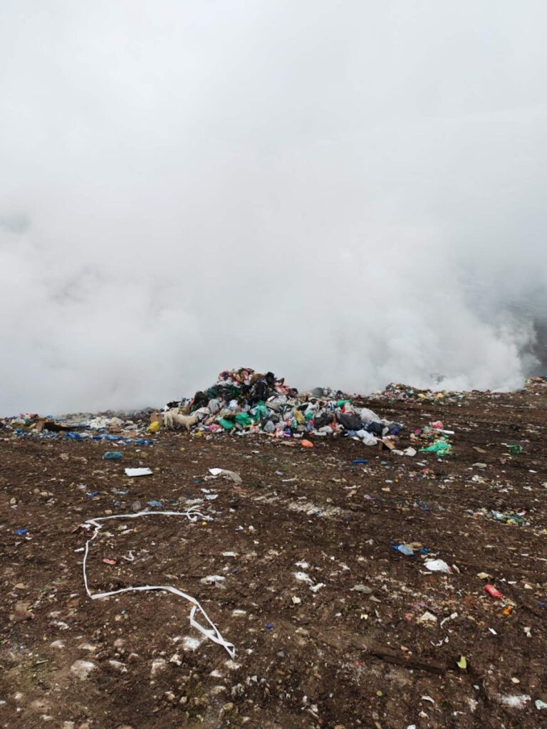Gori deponija u Kolašinu, vazduh zagađen