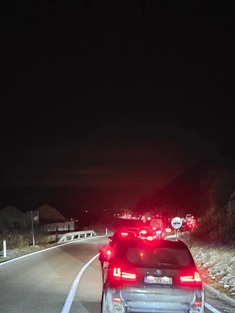 Saobraćajna nezgoda kod Drenoštice, jedna osoba povrijeđena